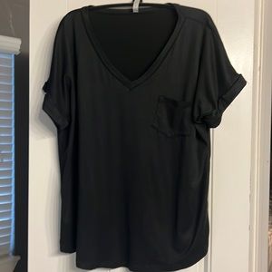 Rolled sleeve pocket Tshirt basic